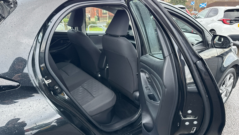 Toyota Yaris 1.5 Hybrid Icon 5dr CVT Hybrid Hatchback